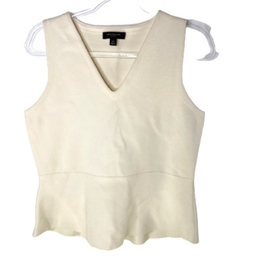 Anne Taylor PL Vanilla Ivory V neck Ponte knit